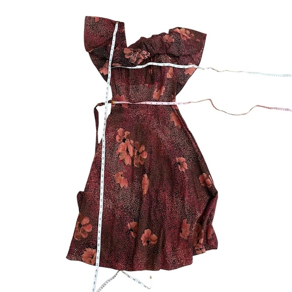 Vintage Floral Ruffled off the shoulder red and black midi dress Women’s Size 6 - Picture 10 of 10